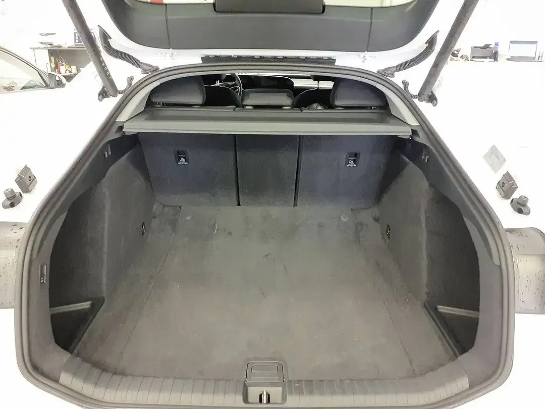 Audi A6 e-tron Sportback S line - Thumbnail 7