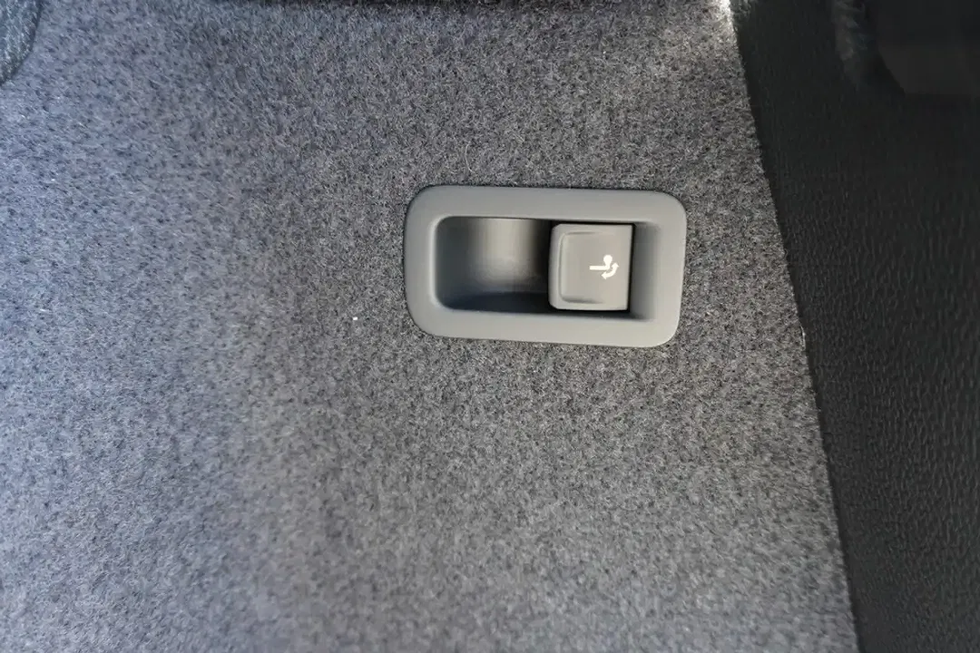Skoda Karoq 1.5 TSI DSG Sportline - Thumbnail 8
