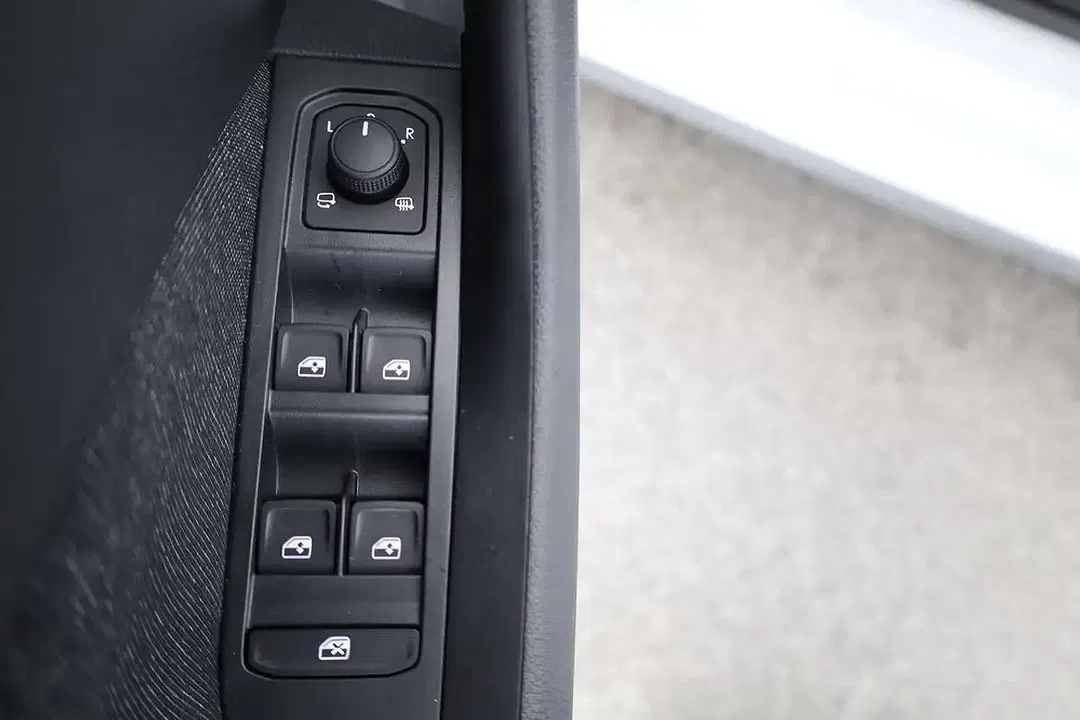 Skoda Kamiq 1.0 TSI DSG Selection - Thumbnail 8