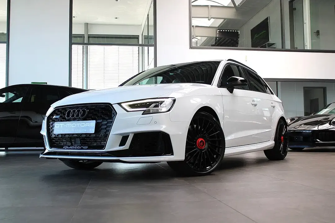 Audi RS3 Sportback - foto 1