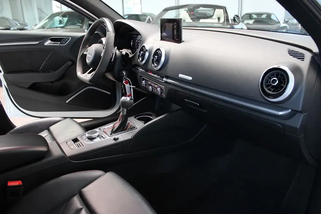 Audi RS3 Sportback - Thumbnail 13