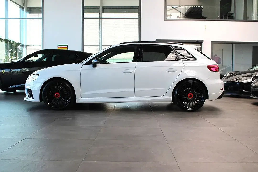 Audi RS3 Sportback - Thumbnail 3