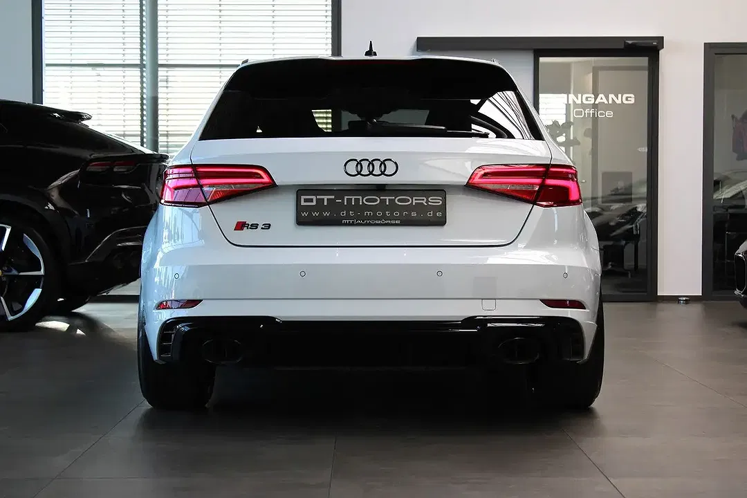 Audi RS3 Sportback - Thumbnail 6