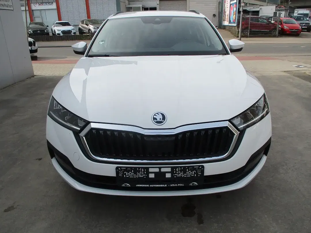 Skoda Octavia iV Combi Ambition - Thumbnail 10