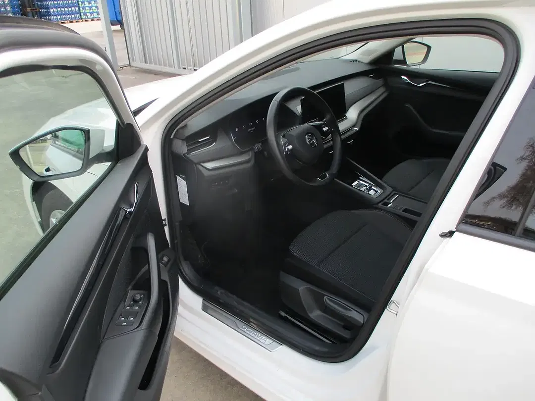 Skoda Octavia iV Combi Ambition - Thumbnail 5