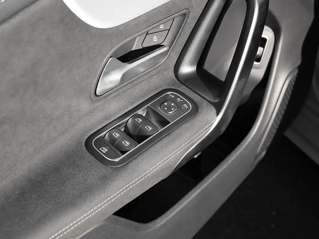 Mercedes-Benz CLA 200 AMG Edition Night - Thumbnail 8