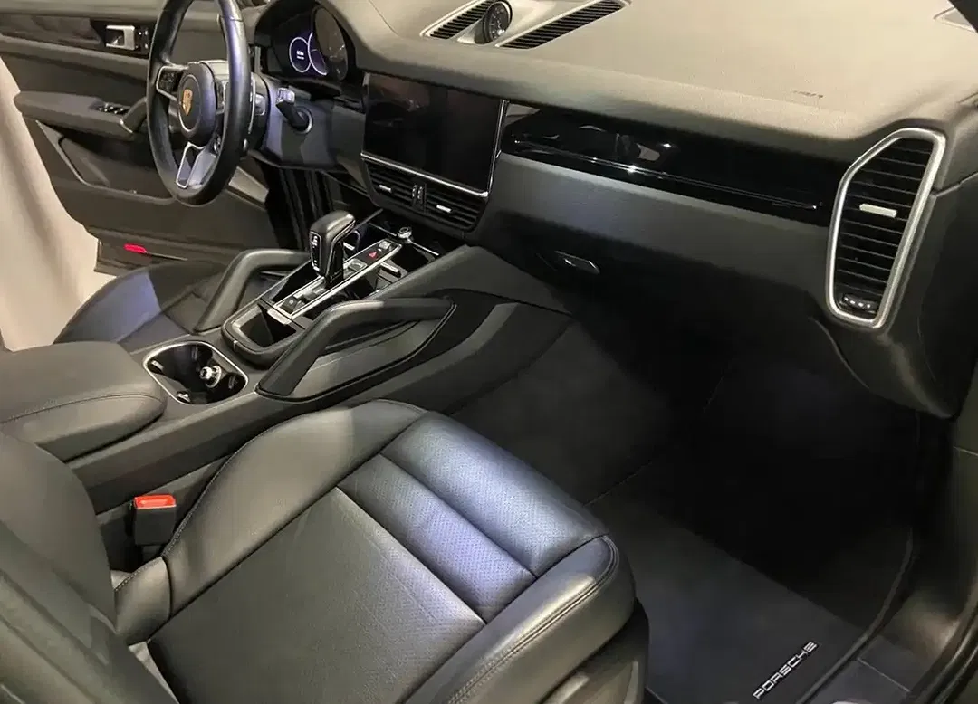 Porsche Cayenne E-Hybrid - Thumbnail 13