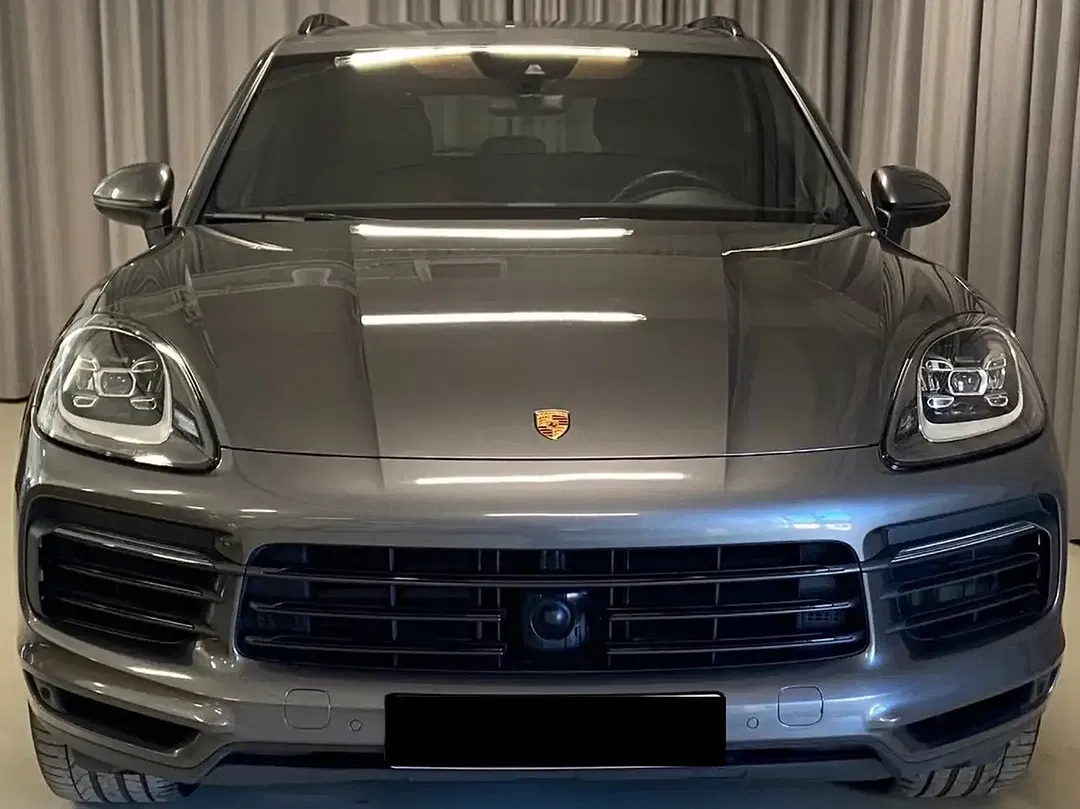 Porsche Cayenne E-Hybrid - Thumbnail 3