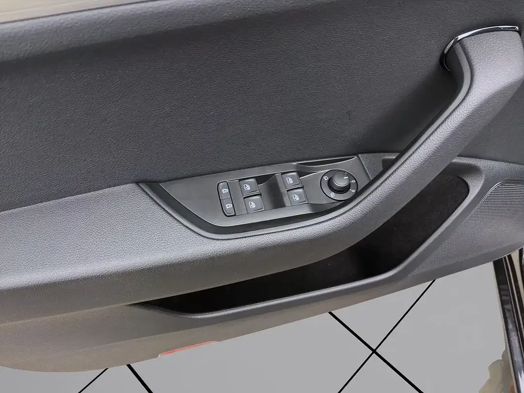 Skoda Superb 1.4 TSI iV DSG Combi Ambition - Thumbnail 11