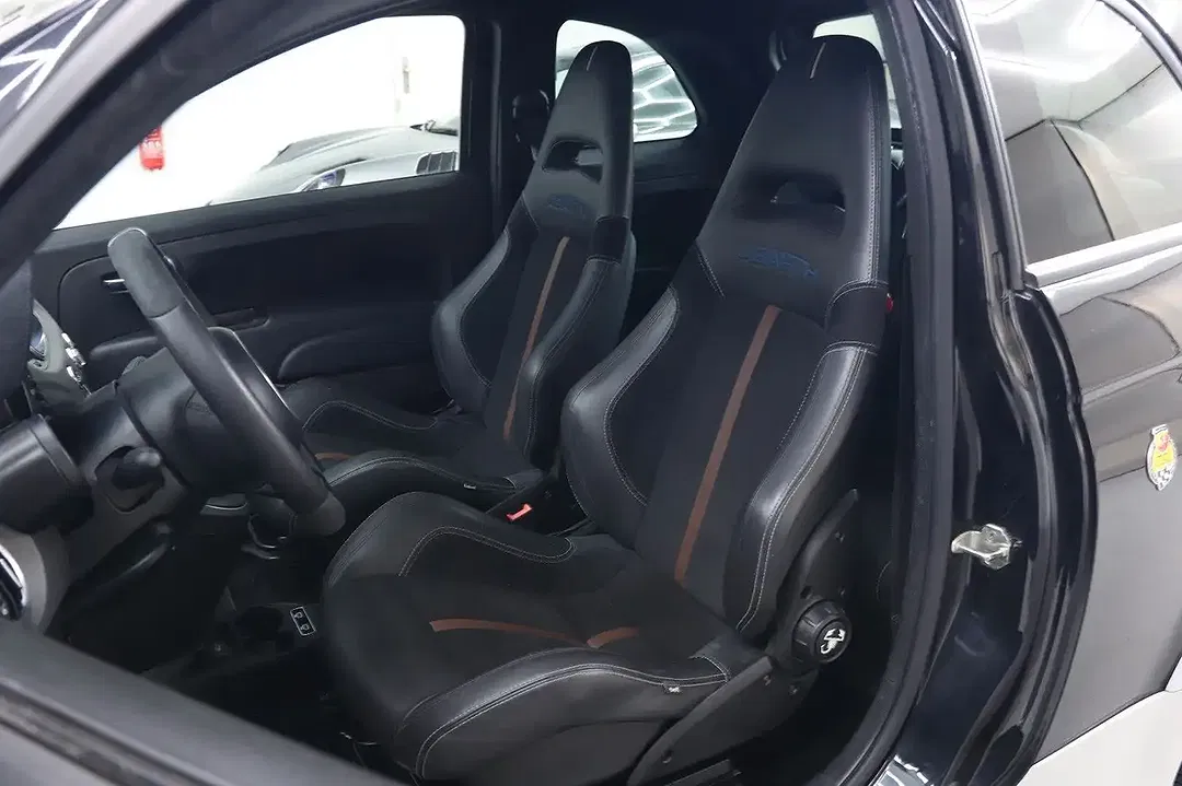 Abarth 695 70th Anniversario Limited Edition - foto 7