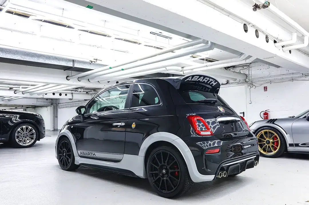Abarth 695 70th Anniversario Limited Edition - Thumbnail 4