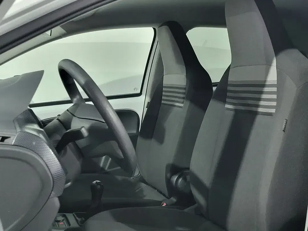 Volkswagen up! Black Edition Style - Thumbnail 13