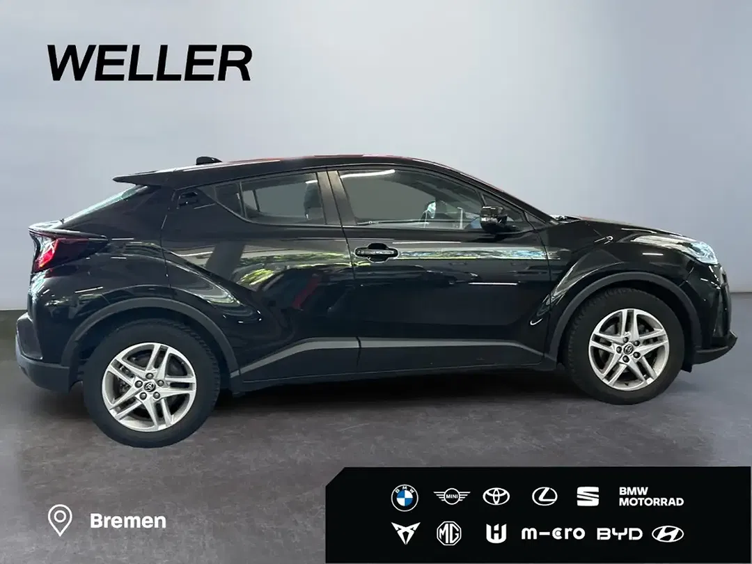 Toyota C-HR Hybrid Business Edition - Thumbnail 8