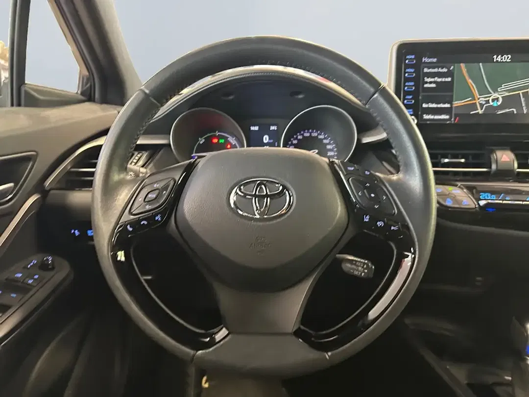 Toyota C-HR Hybrid Business Edition - Thumbnail 10