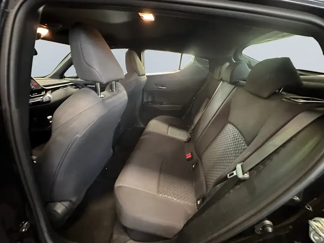 Toyota C-HR Hybrid Business Edition - foto 13