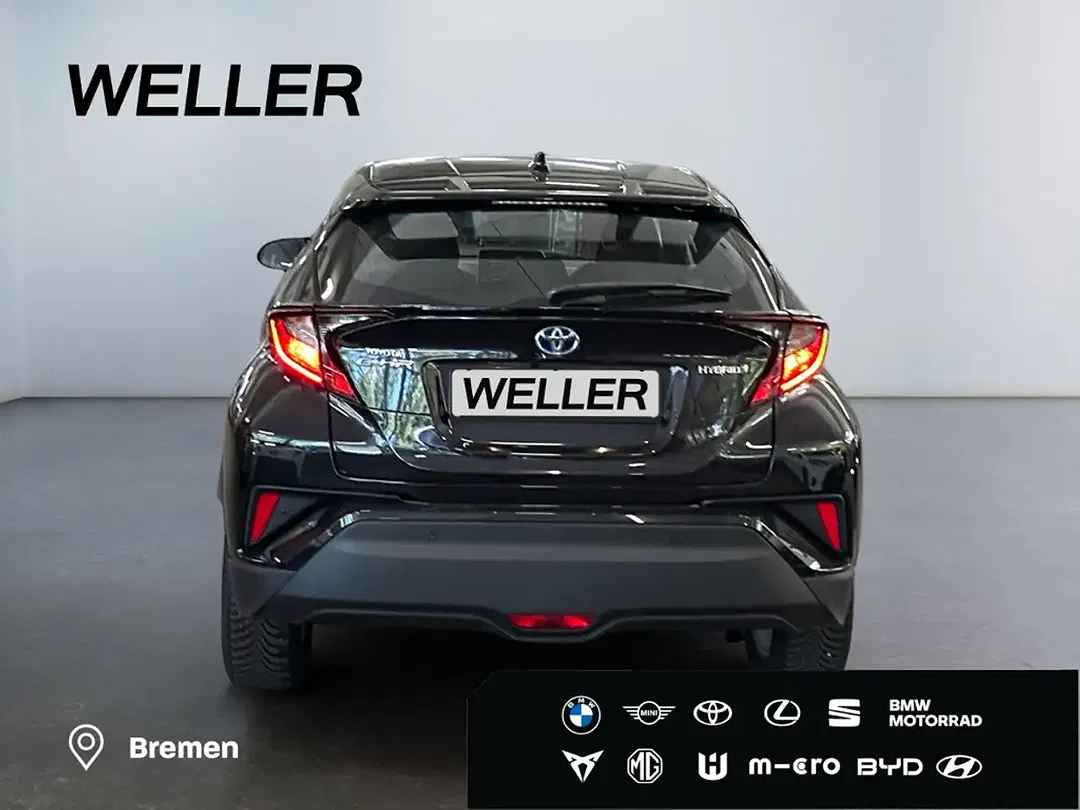 Toyota C-HR Hybrid Business Edition - Thumbnail 5