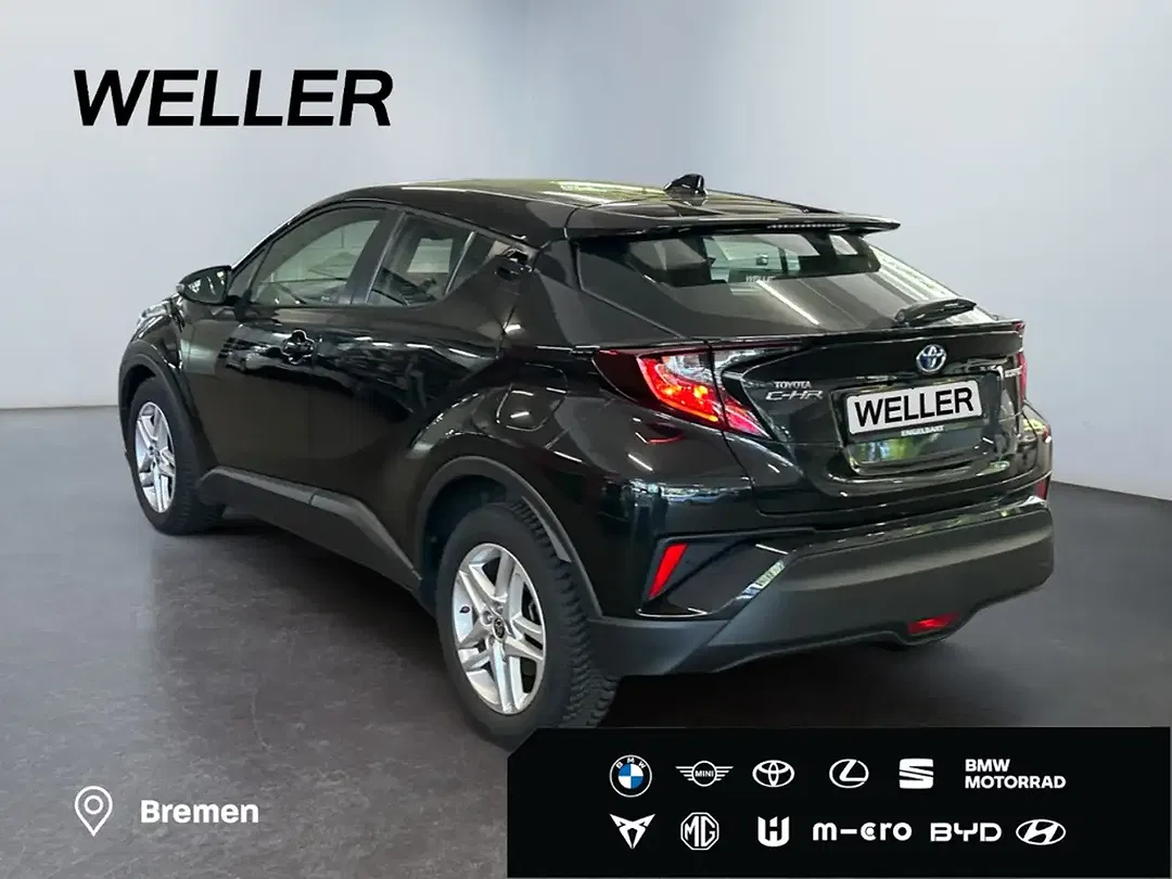 Toyota C-HR Hybrid Business Edition - Thumbnail 6
