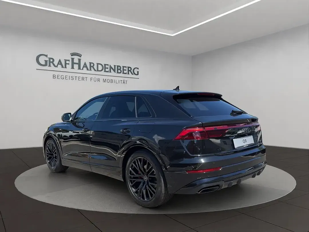 Audi Q8 TFSI e tiptronic quattro - Thumbnail 4