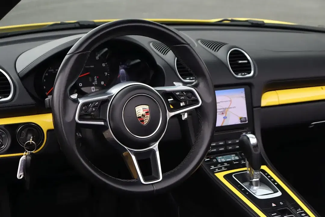 Porsche Boxster - Thumbnail 10
