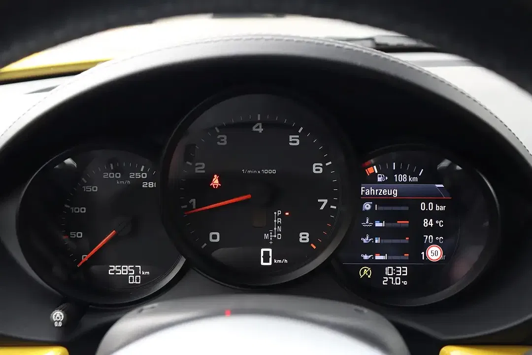 Porsche Boxster - Thumbnail 11