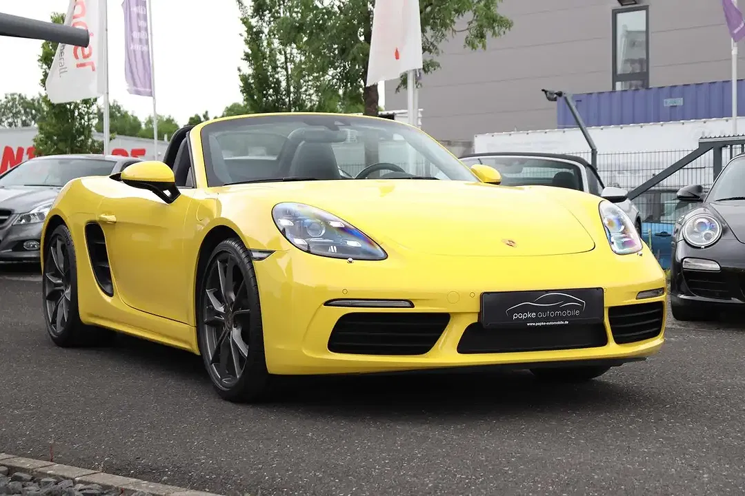 Porsche Boxster - Thumbnail 4