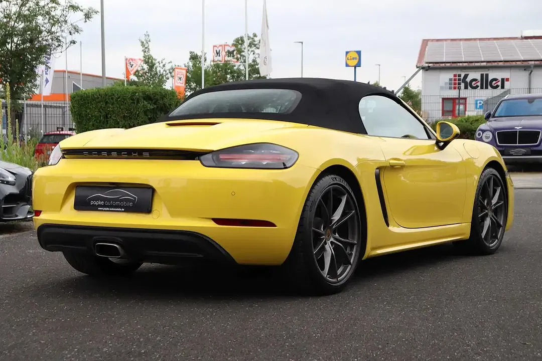 Porsche Boxster - Thumbnail 9