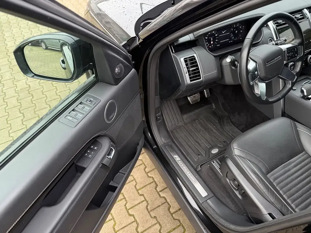 Land Rover Discovery 4x4 R-Dynamic HSE - Thumbnail 10