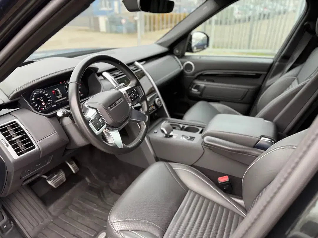Land Rover Discovery 4x4 R-Dynamic HSE - Thumbnail 11