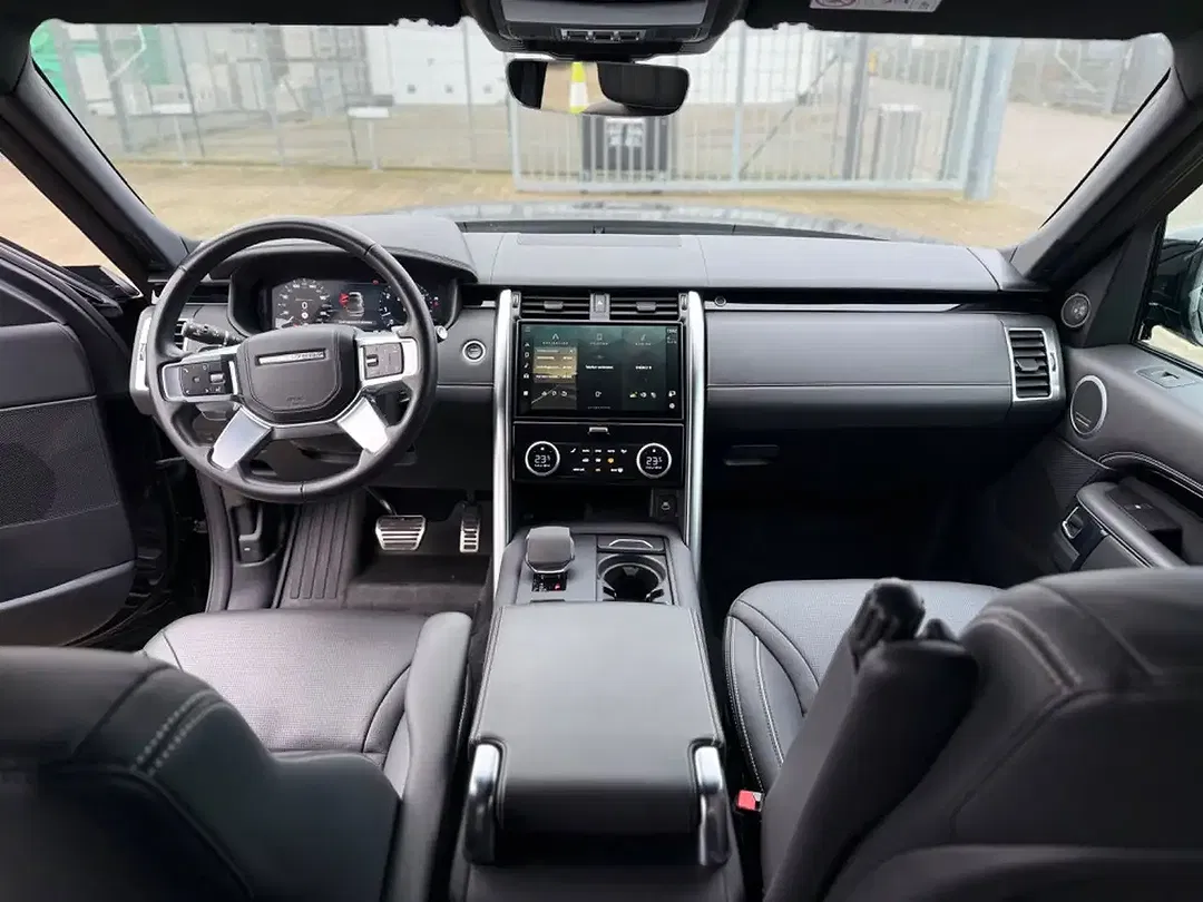 Land Rover Discovery 4x4 R-Dynamic HSE - Thumbnail 12