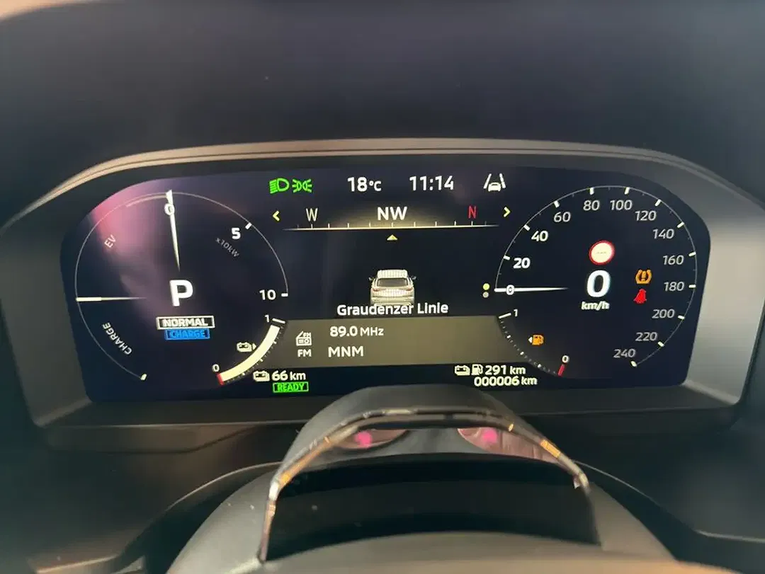 Mitsubishi Outlander 2.4 PHEV Hybrid 4WD Intro Edition - Thumbnail 12
