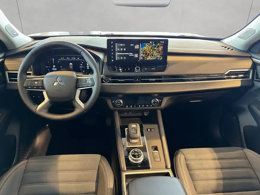 Mitsubishi Outlander 2.4 PHEV Hybrid 4WD Intro Edition - Thumbnail 13