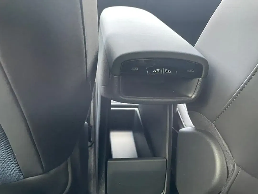 Volvo EX30 Single Motor Extended Range - Thumbnail 12