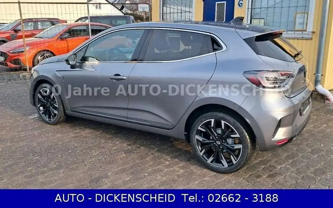 Renault Clio TCe Techno - Thumbnail 10