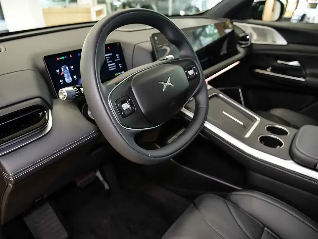 Xpeng G9 AWD Performance - Thumbnail 11