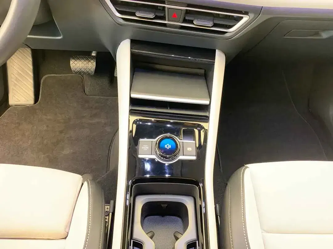 Volkswagen Tiguan TSI DSG 4Motion Elegance - Thumbnail 14