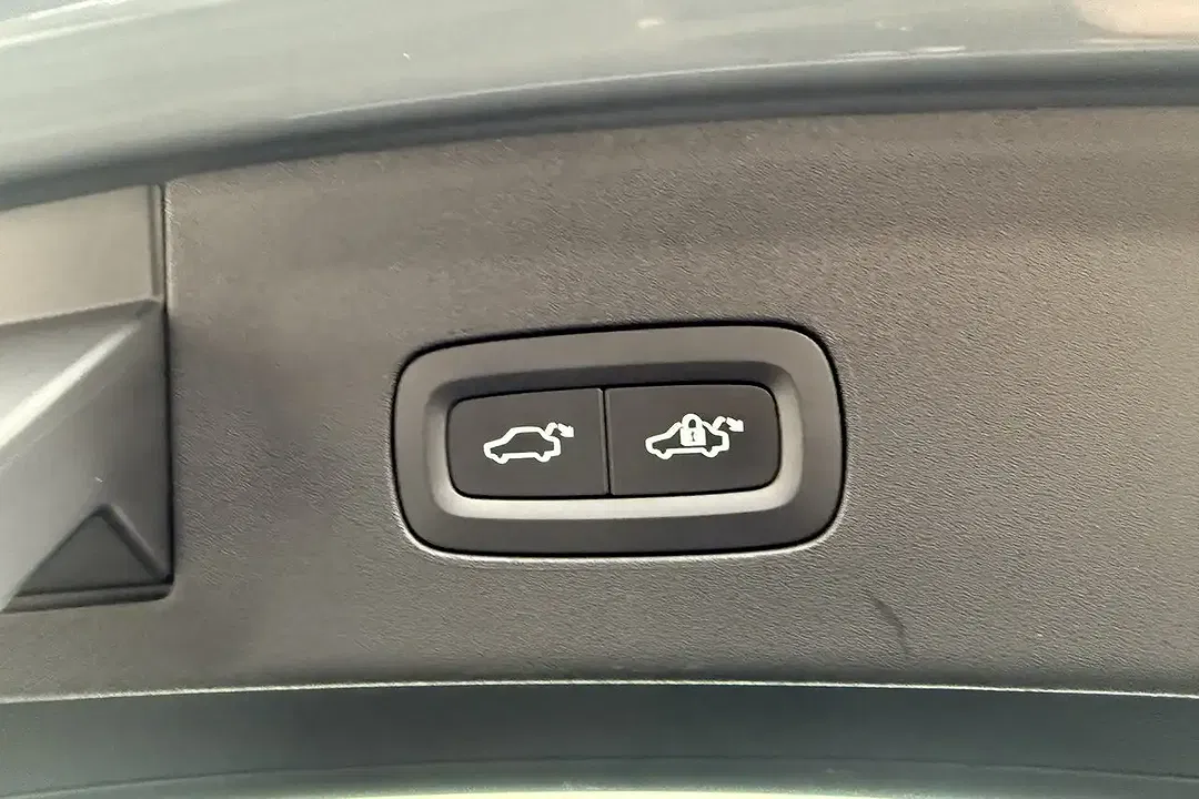 Polestar 2 Long Range - Thumbnail 13