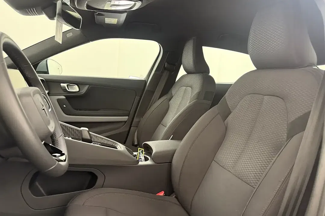 Polestar 2 Long Range - Thumbnail 25