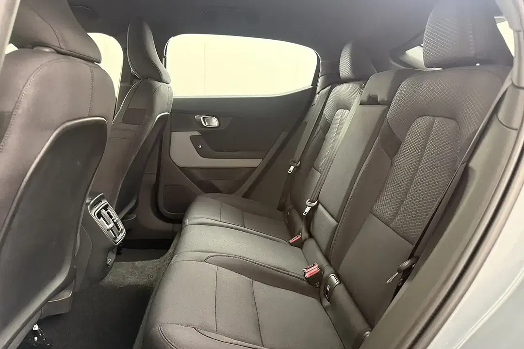 Polestar 2 Long Range - Thumbnail 26