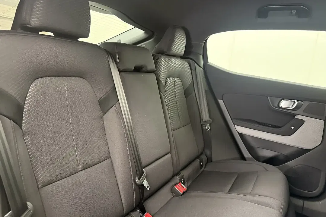 Polestar 2 Long Range - Thumbnail 28