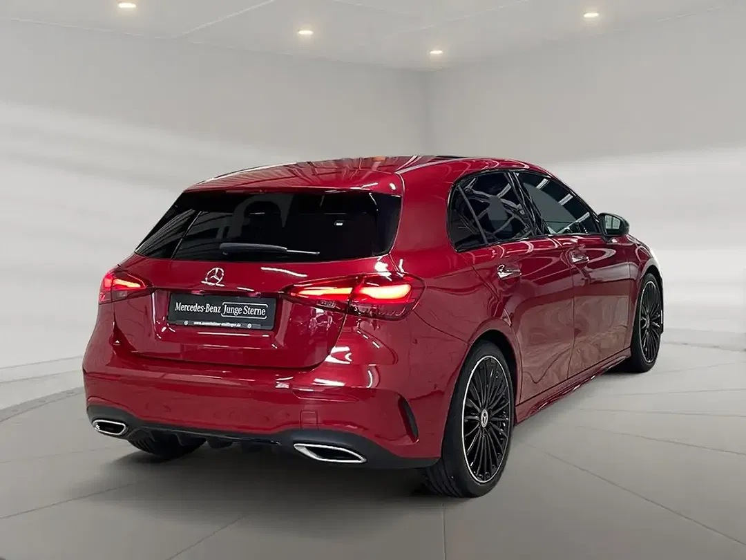 Mercedes-Benz A 220 AMG MBUX Burmester Night - Thumbnail 2