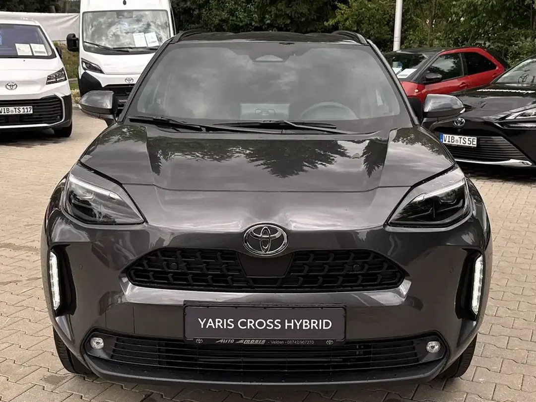 Toyota Yaris Cross Hybrid 4x4 - Thumbnail 12
