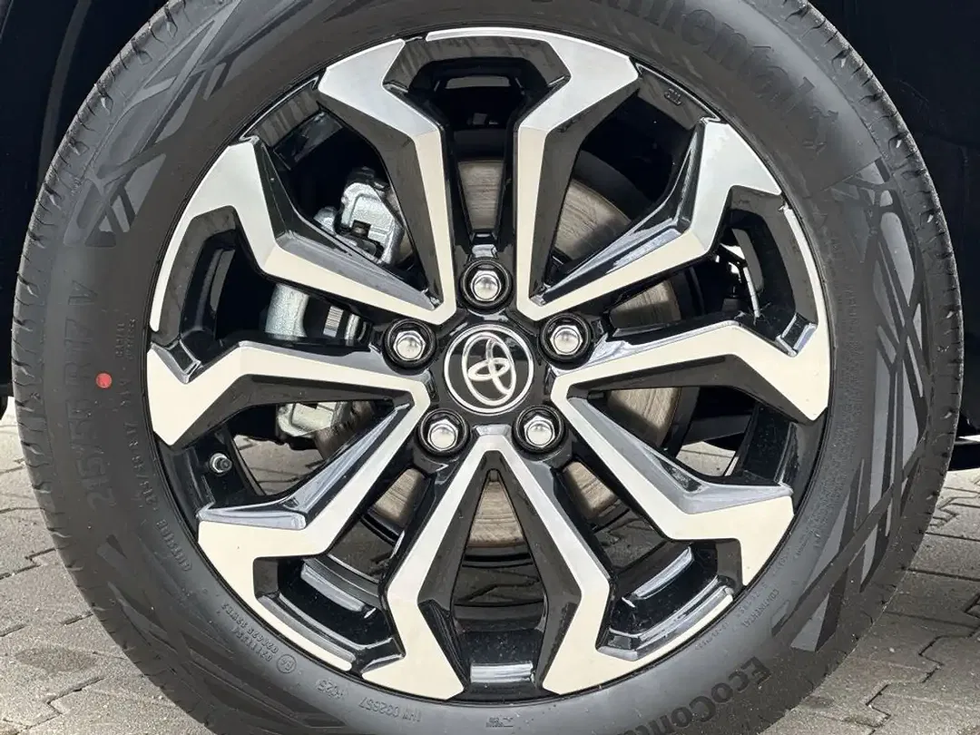 Toyota Yaris Cross Hybrid 4x4 - Thumbnail 13
