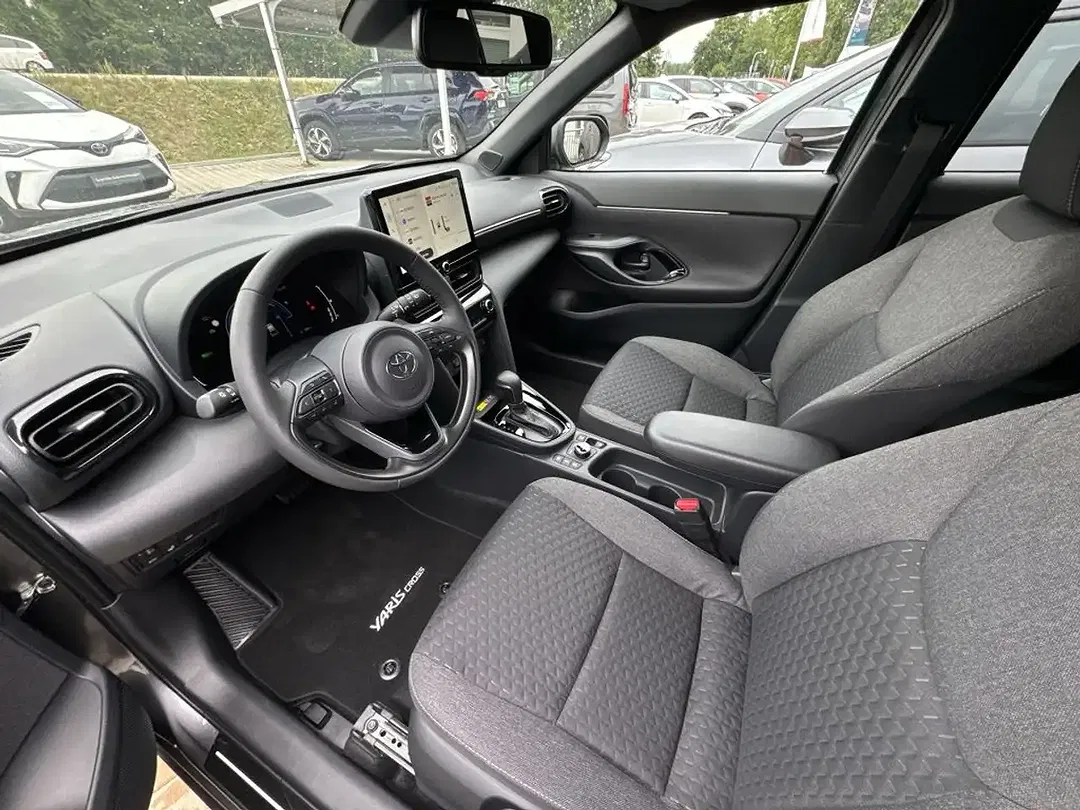 Toyota Yaris Cross Hybrid 4x4 - foto 14