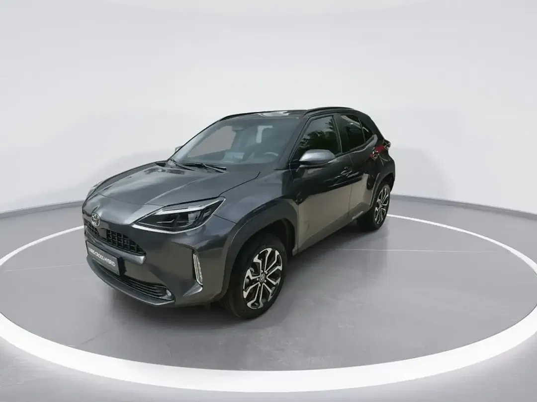 Toyota Yaris Cross Hybrid 4x4 - Thumbnail 4