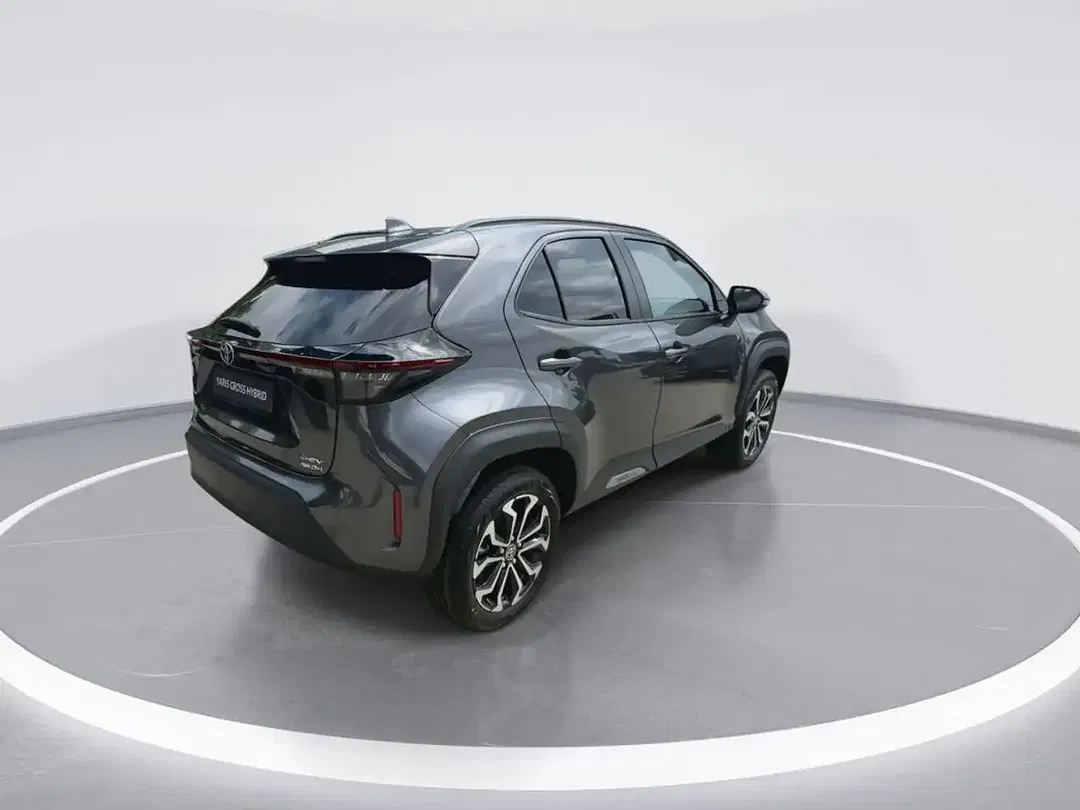 Toyota Yaris Cross Hybrid 4x4 - Thumbnail 8