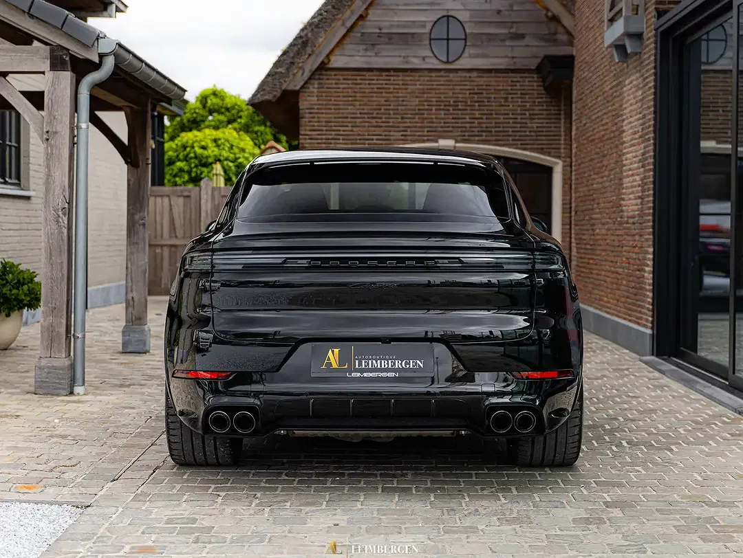 Porsche Cayenne E-Hybrid Sport Design Coupe - Thumbnail 3