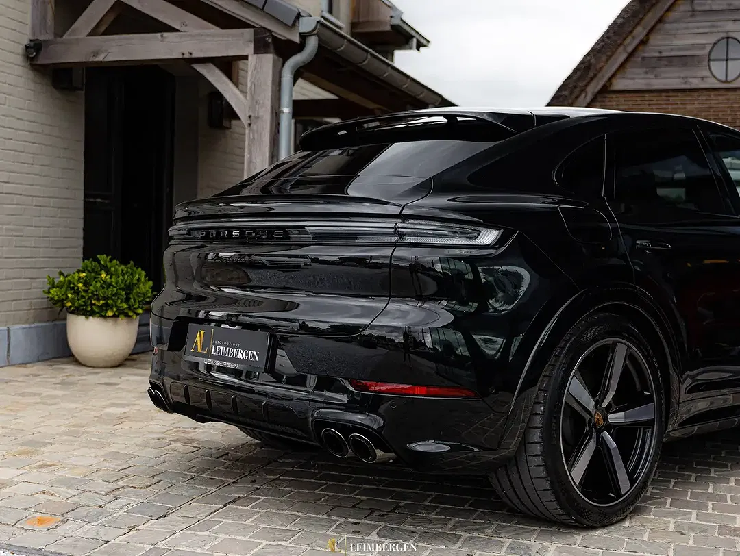 Porsche Cayenne E-Hybrid Sport Design Coupe - Thumbnail 5