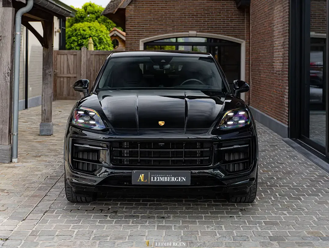 Porsche Cayenne E-Hybrid Sport Design Coupe - Thumbnail 9