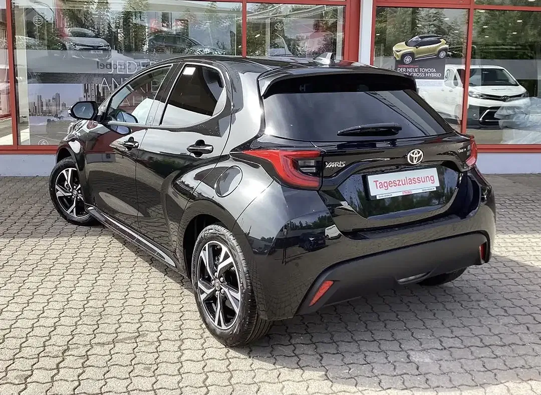 Toyota Yaris 1.5 VVT-i Hybrid - foto 2