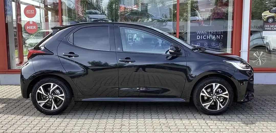 Toyota Yaris 1.5 VVT-i Hybrid - Thumbnail 4